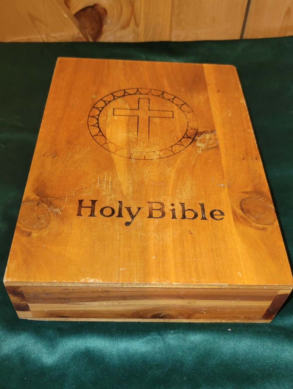 Vintage Holy Bible Memorium Cedar Case Prince Of Peace Edition